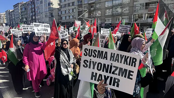 Kayseri'de yüzlerce kişi İsrail'i protesto etti