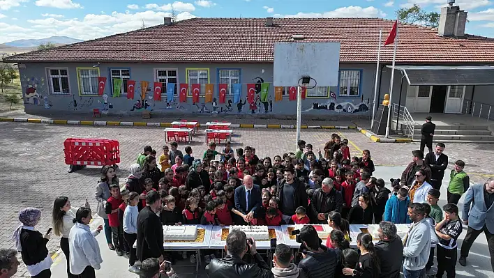 Kayseri'de 'Bir Dilim Mutluluk' projesi! Oyun, müzik, sürpriz hediyeler