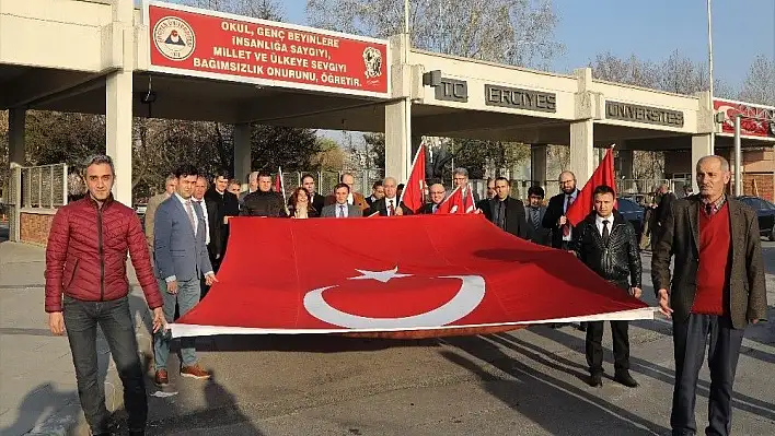 Kayseri'de Bombalı Saldırıda Şehit Olan 15 Asker, Erciyes Üniversitesi Tarafından Anıldı
