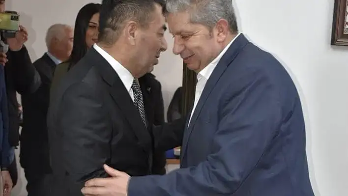 Kayseri'de bu gönderme kime ya da kimlere: MHP farkı!