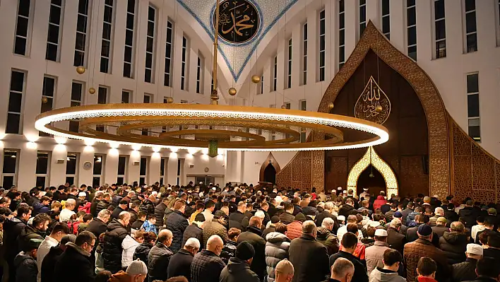 Kayseri'de bugün ezan vakitleri (8 Temmuz Salı)