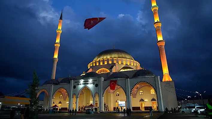 Kayseri'de bugün ezan vakitleri (27 Ağustos Çarşamba)
