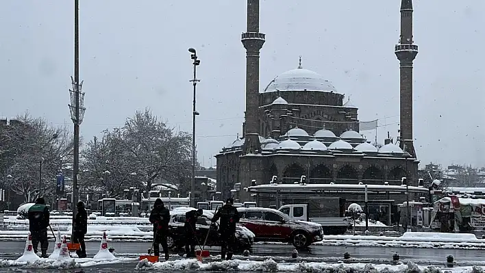 Kayseri'de bugün namaz vakitleri (14 Mayıs Çarşamba)
