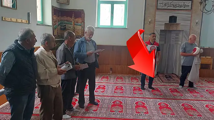 Kayseri'de camide Bakanlığın talimatıyla elde afiş ve broşürle bakın ne anlattılar?