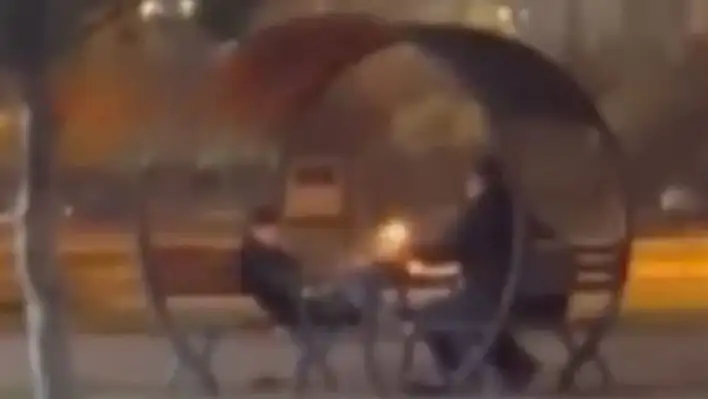 Kayseri'de çocuklar kamelya yaktı