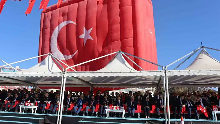 Kayseri'de muhteşem 29 Ekim kutlaması yapıldı