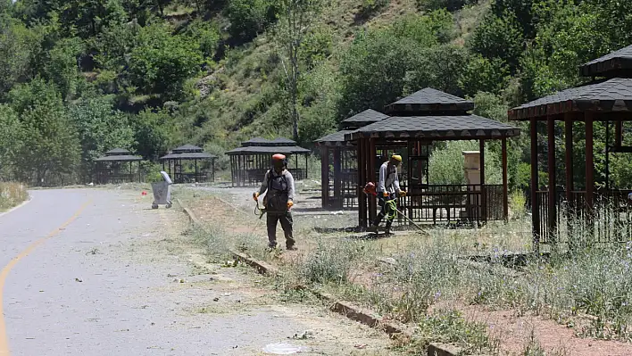 Kayseri'de doğa harikasına giden yollar temizlendi