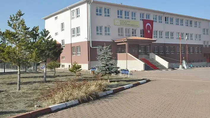 Kayseri'de eğitim camiasının acı günü! Aslı öğretmen hayatını kaybetti