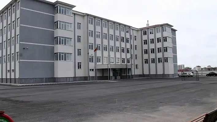 Kayseri'de eğitim camiasının acı günü! Turhan öğretmen hayatını kaybetti