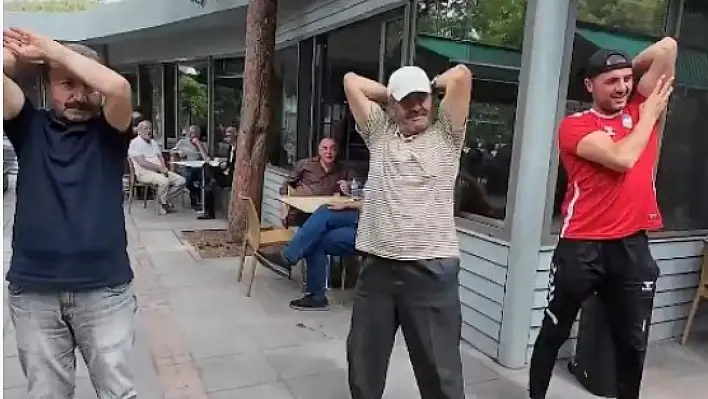 Kayseri'de emekliler jimnastik yaptı
