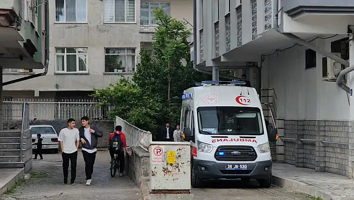 Kayseri'de evin balkonunda korku dolu anlar