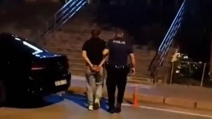 Kayseri'de film gibi kovalamaca! Araçtan çıkanlar şoke etti