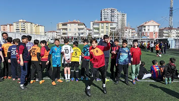 Kayseri'de futbol seçmeleri devam ediyor!