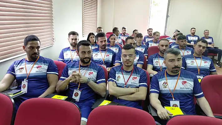 Kayseri'de geleceğin antrenörleri yetişiyor