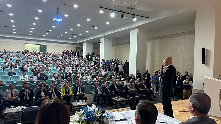 Kayseri'de gergin başlamıştı! Vekilden kongre mesajı