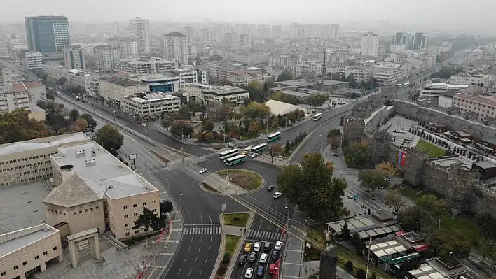 KAYSERİ'DE GÜNLÜK CORONAVİRÜS  VAKA SAYISI 800 BANDINA ULAŞTI