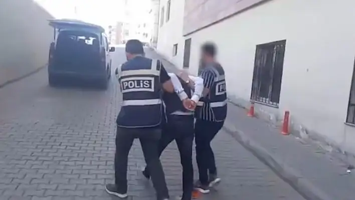 Kayseri'de iki firari yakalandı