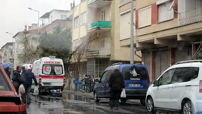 Kendini asarak yaşamına son verdi