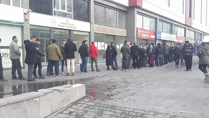 Kayseri'de işsizlik kuyruğu!