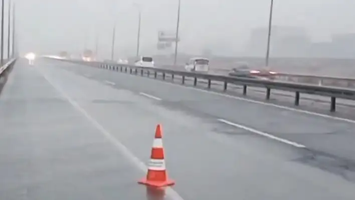 Kayseri'de kar yağışı ve buzlanma tehlikesi: Sürücüler dikkat!