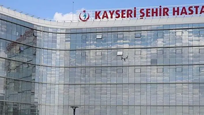 Kayseri'de karın iç zarından cinsel organ yapıldı!