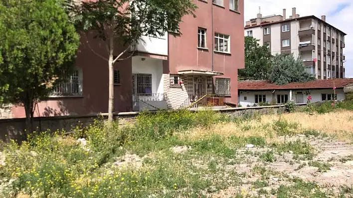 Kayseri'de 3 katlı apartmana 'Korona virüs' karantinası