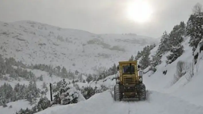 Kayseri'de 105 mahalle yolu ulaşıma kapandı