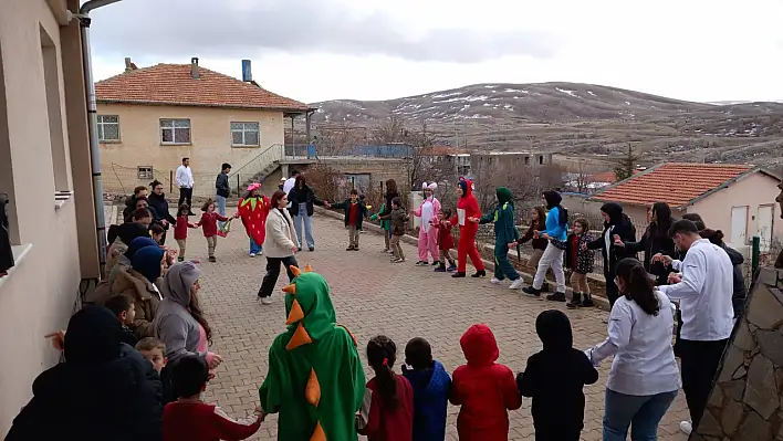 Kayseri'de minik öğrenciler doyasıya eğlendi