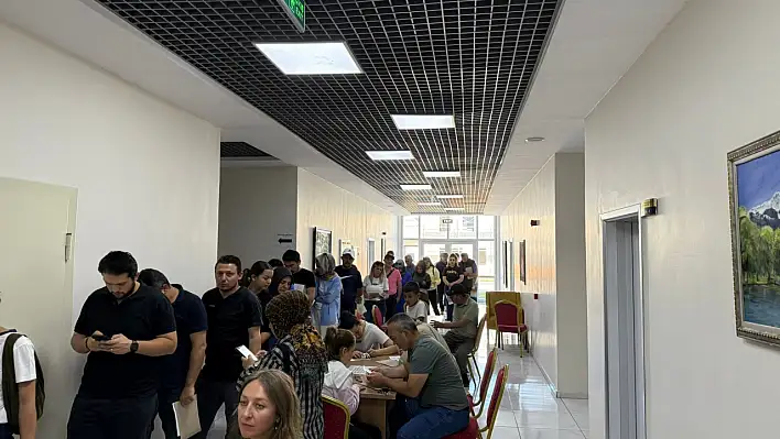 Kayseri'de o kurslara kayıtlar başladı! Metrelerce uzun kuyruklar oluştu