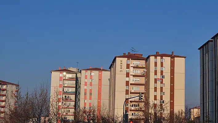 Kayseri'de o mahallede kış günü balkonda çıplak bir adam görenler şaştı kaldı!