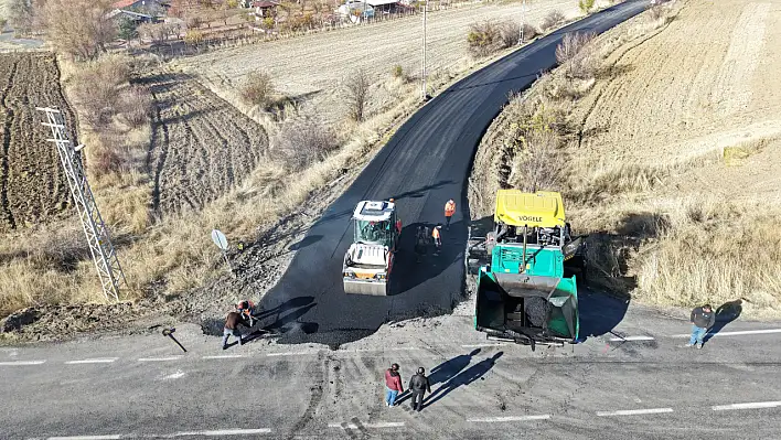 Kayseri'de o mahalleye 8 bin 600 tonluk sıcak asfalt serildi