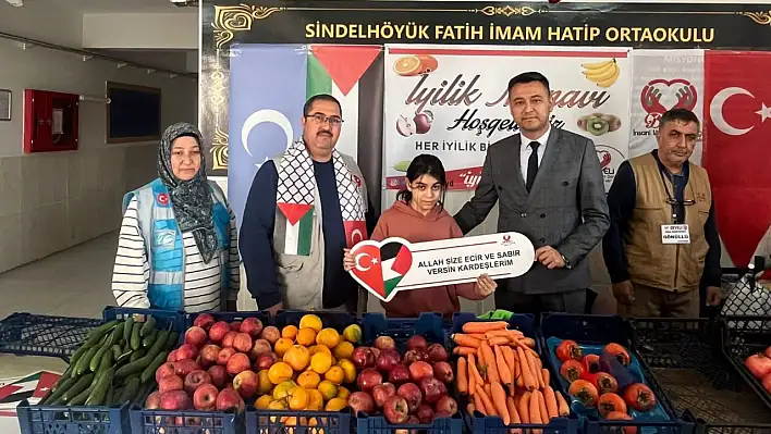 Develi'de yürekleri ısıtan anlar! İlk burslarını bağışladılar