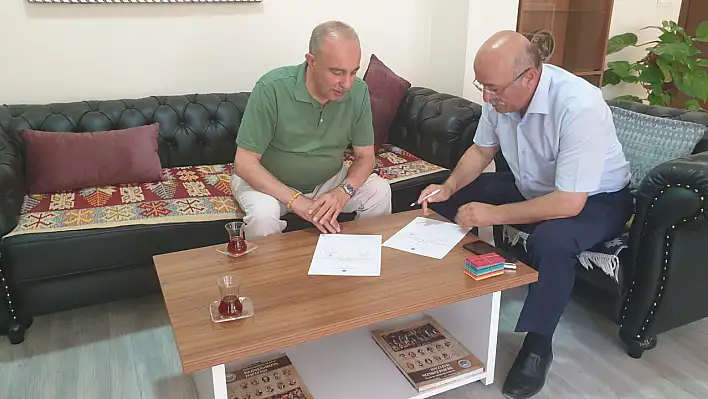 Kayseri'de öğrenciler için 220 bin TL'lik çek teslim edildi!