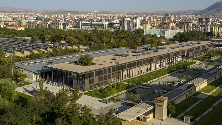 Kayseri'de Rektör, adayları ve ailelerini dinleyecek! Dikkat çeken buluşma yarın