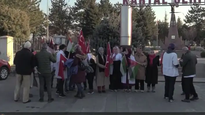 Kayseri'de sağlık çalışanları yürüdü