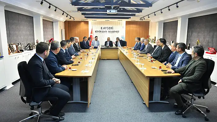 Kayseri'de sendika başkanları belediye binasında kimlerle, ne konuştu?