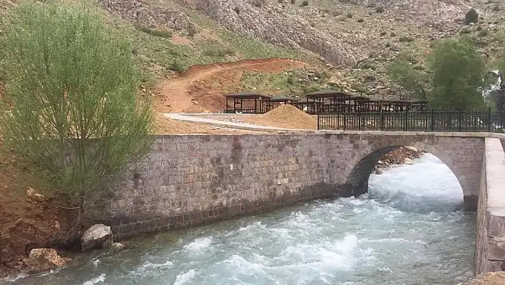 Kayseri'de sıcaktan bunalanların kaçış adresi oldu!