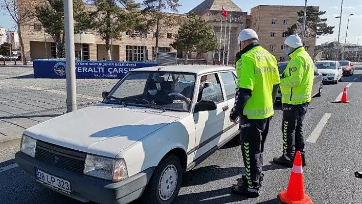 Kayseri'de sokağa çıkma kısıtlamasında denetimler sürüyor