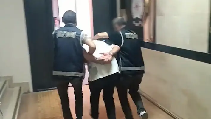 Kayseri'de şüphelenerek durdurulan araçtan neler çıktı neler
