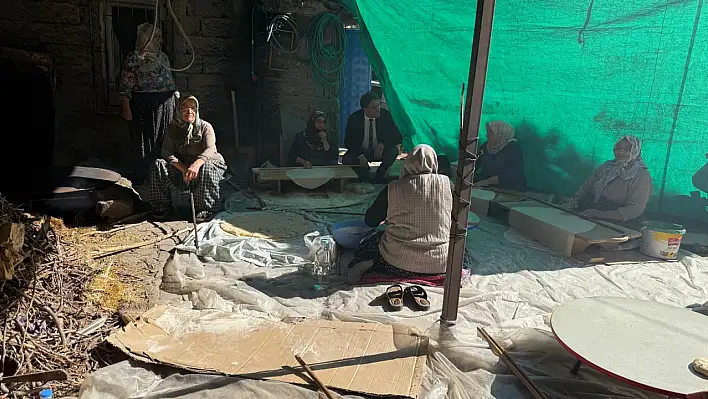 Kayseri'de tandır başındaki kadınlara sürpriz ziyaret