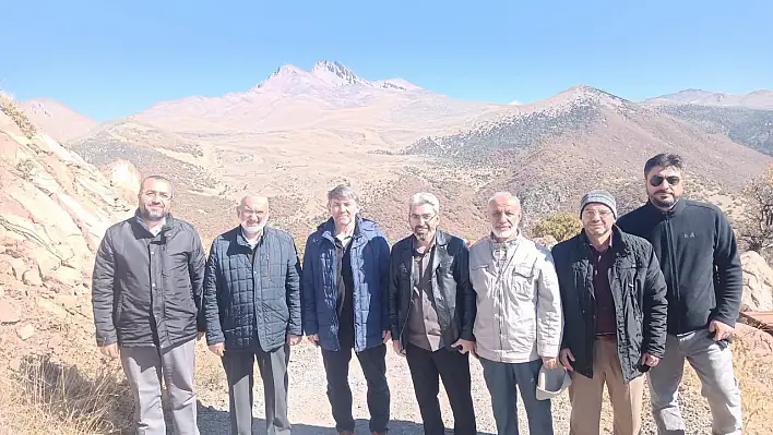 Kayseri'de oraya toplu halde duaya çıktılar! İşte nedeni