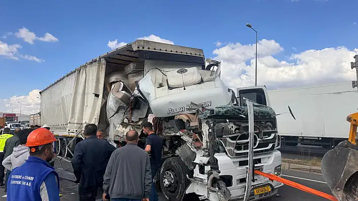 Kayseri'de trafik savaş alanına döndü