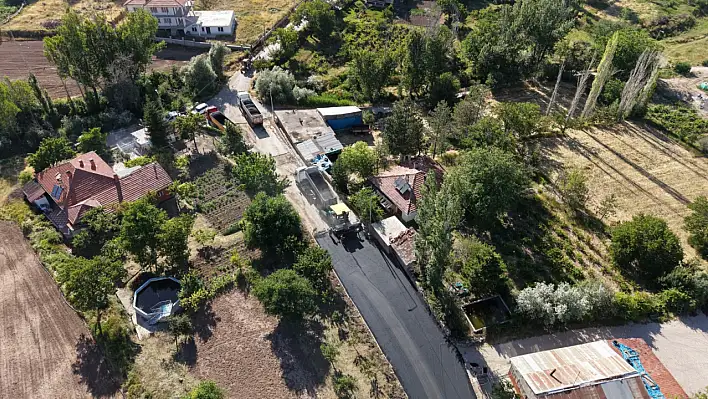 Kayseri'de üç mahallenin yolları yenileniyor