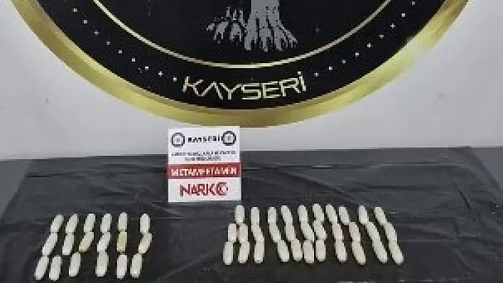Kayseri'de uluslararası uyuşturucu kurye operasyonu: Midelerinde yarım kilo uyuşturucu çıktı!