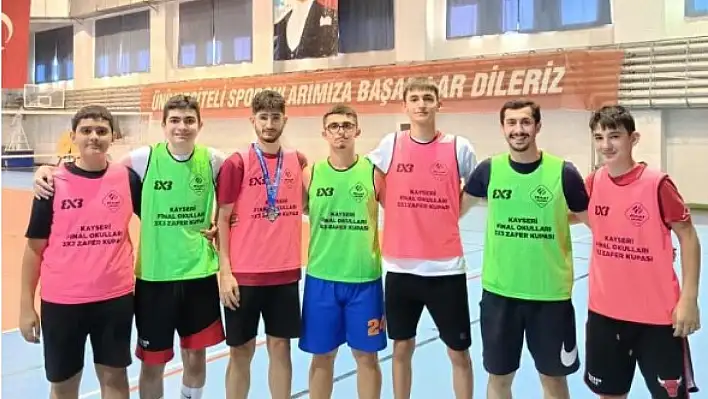 Kayseri'de üniversite öğrencileri sahaya çıkıyor
