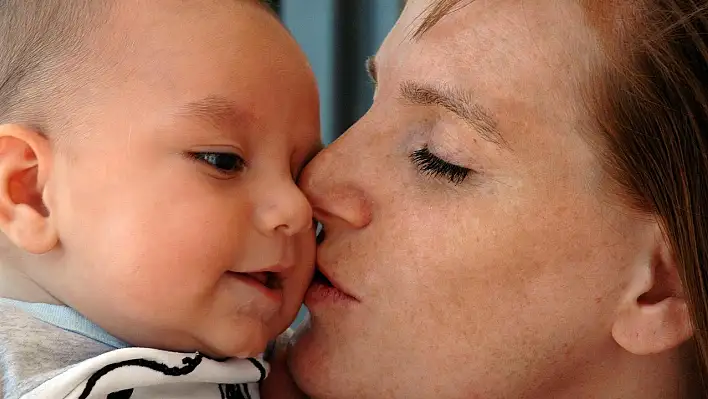 Kayseri'de uzman uyardı! Bebekleri öpmeden önce iki kez düşünün