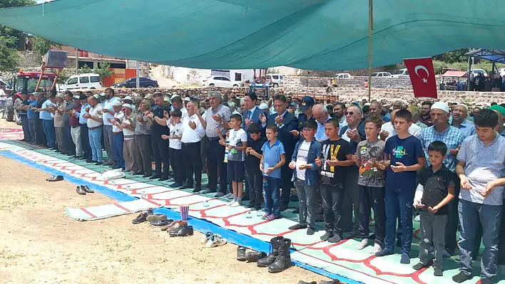 Kayseri'de vatandaşlar topluca duaya çıktı! Bakın ne için dua ettiler?