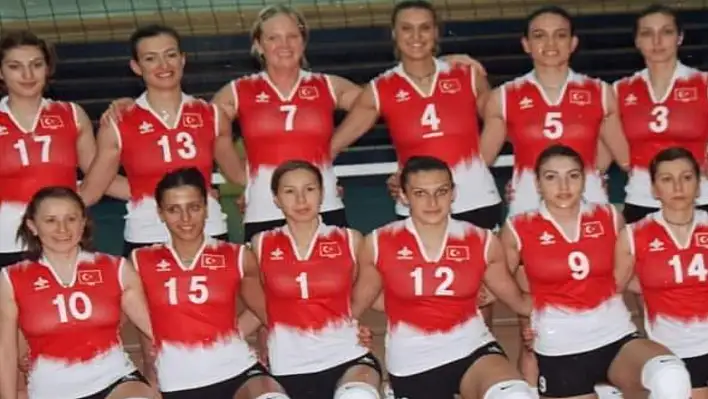 Kayseri'de voleybol ile özdeşleşen isim, 'Hiçbir iyilik cezasız kalmaz…' diyerek isyan etti!