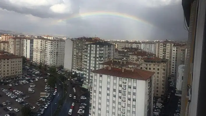 Kayseri'de yağmur sonrasında gökkuşağı oluştu