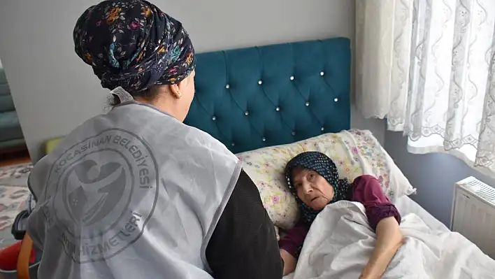 Kayseri'de yatağa bağlı hastalar için harekete geçildi! Evde bakım hizmeti veriliyor
